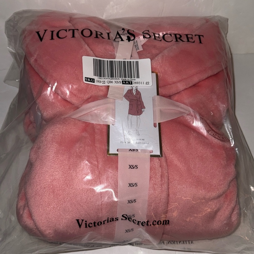 NWT Victoria's Secret Short Cozy Plush Robe Passion Pink Solid Size XL/XXL